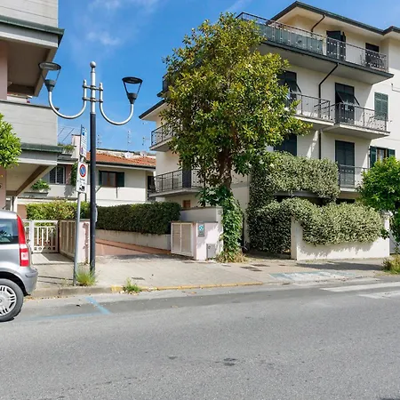 Prázdninový dům Villino Flora A Viareggio