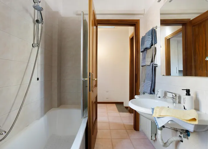 Villino Flora A 別荘